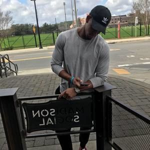 Meet your Posher, Bruce